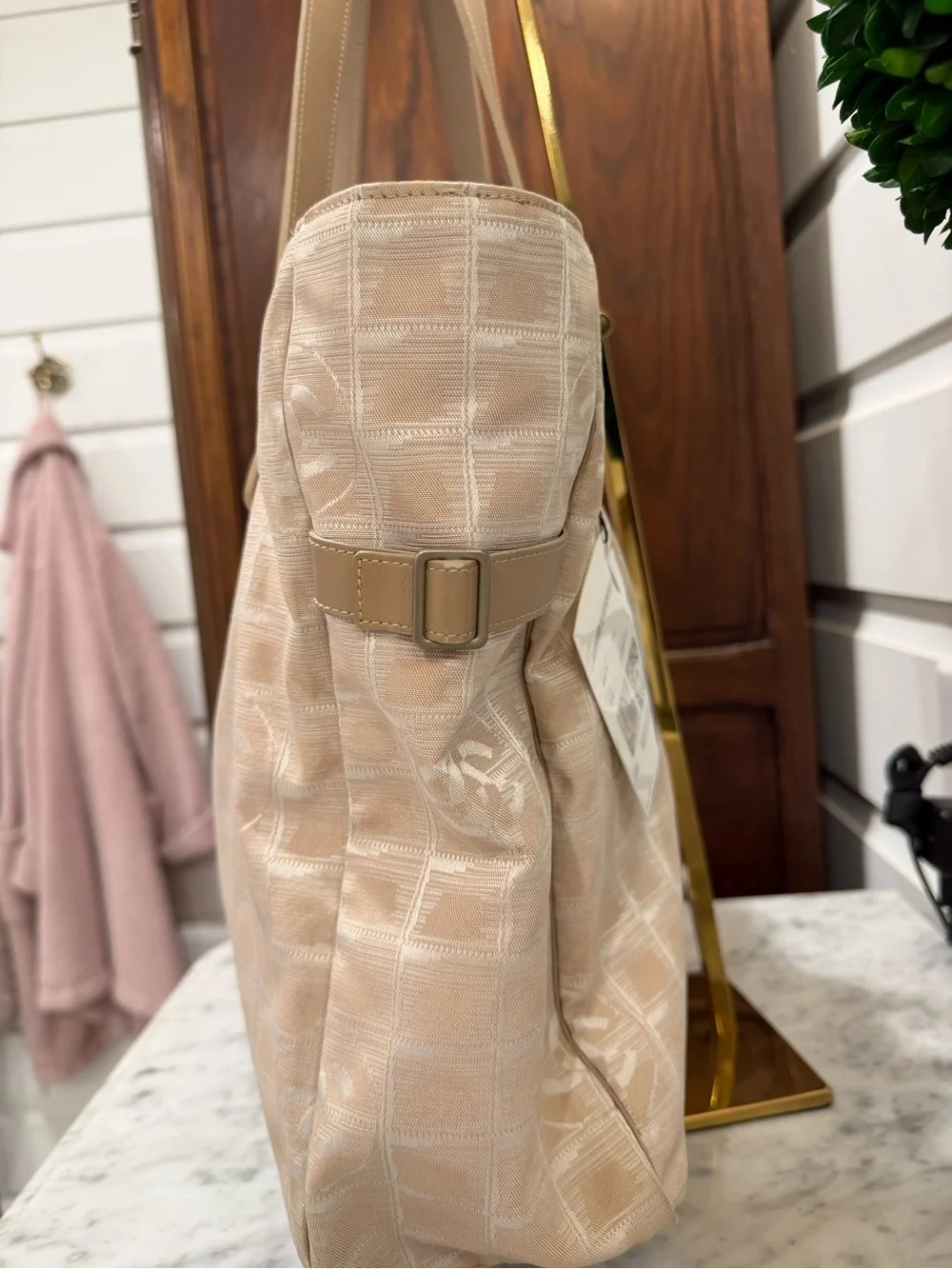 CHANEL shoulder tote